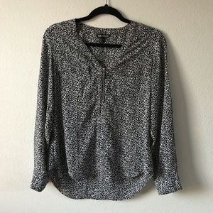 modern EXPRESS b+w patterned blouse✨